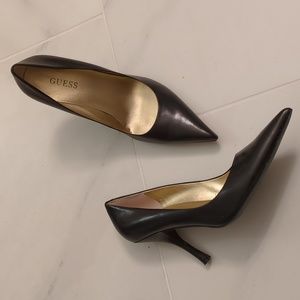Guess Black Pumps